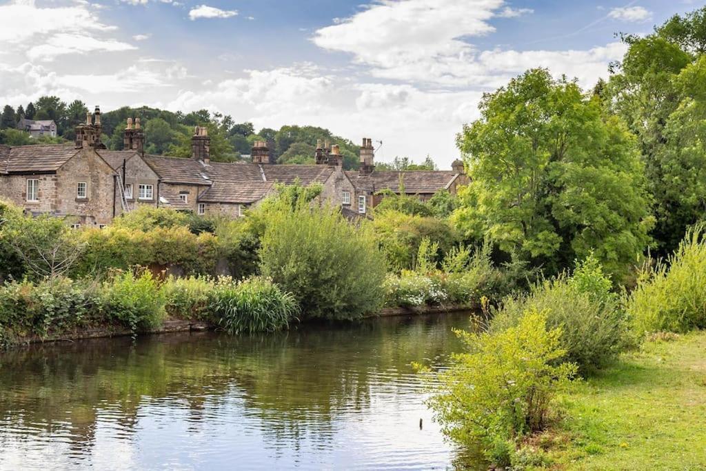 The Artists Loft - A Superb Cottage Sensitively Converted From A Grade II Listed 17Th Century Building Bakewell Exterior foto