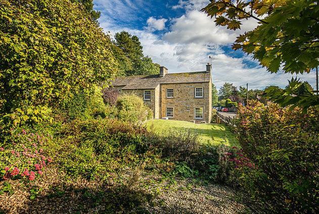 The Artists Loft - A Superb Cottage Sensitively Converted From A Grade II Listed 17Th Century Building Bakewell Exterior foto